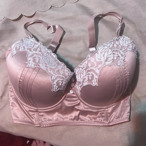 Pretty in Pink? Adore me - Picture 2 of 5